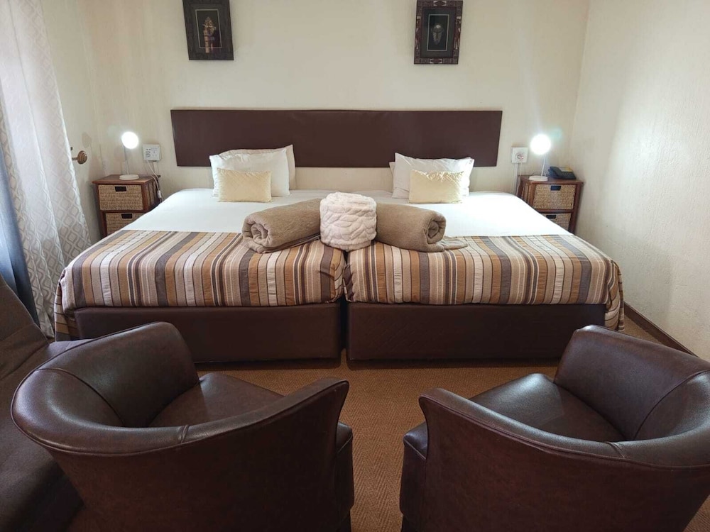 Mannah Guest Lodge 6/50