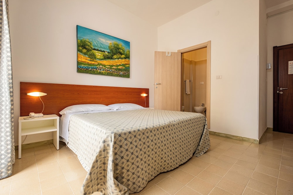 HOTEL IL GABBIANO 9/25
