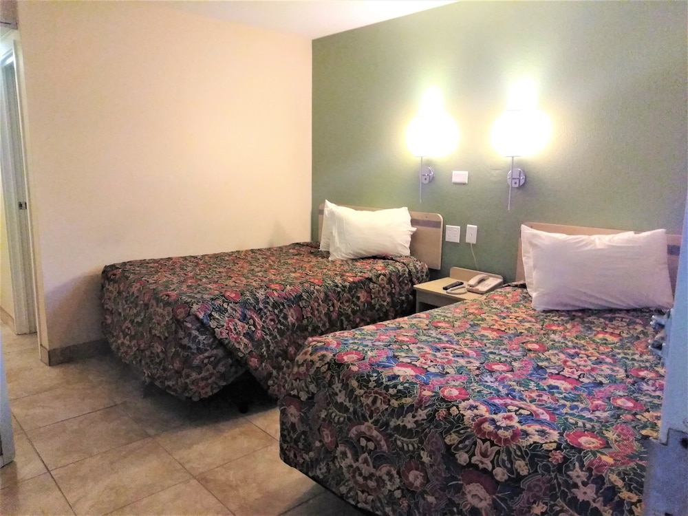 Motel 6 Louisville N Jeffersonville 29/36