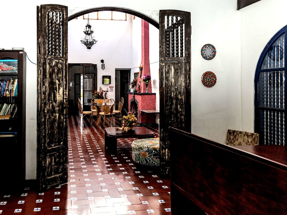 1492 Hotel 13/51
