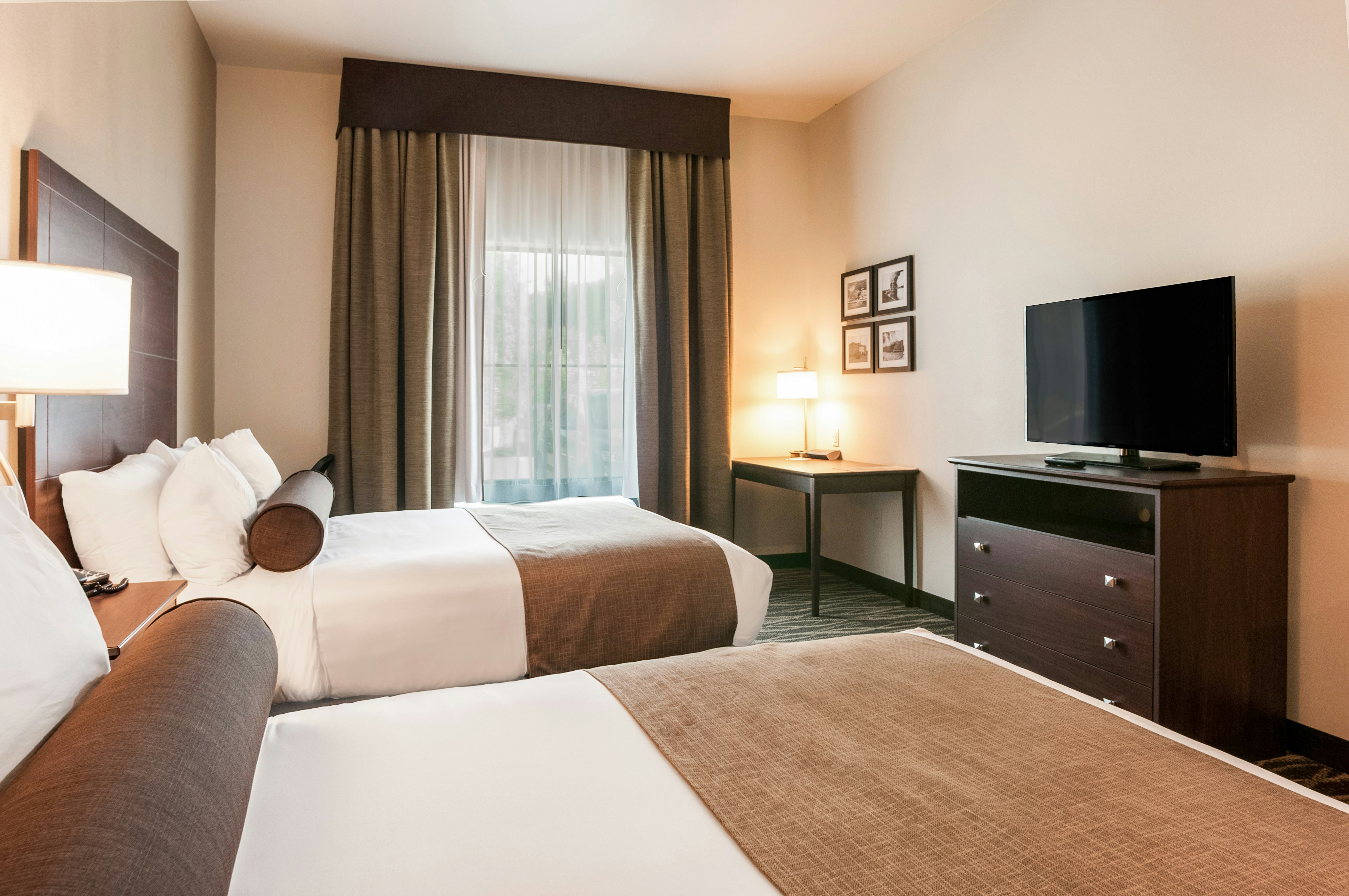 Cobblestone Hotel & Suites - Appleton International Airport 18/62
