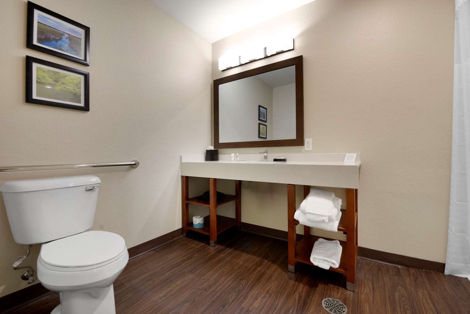 Comfort Inn & Suites Mankato, MN 29/30