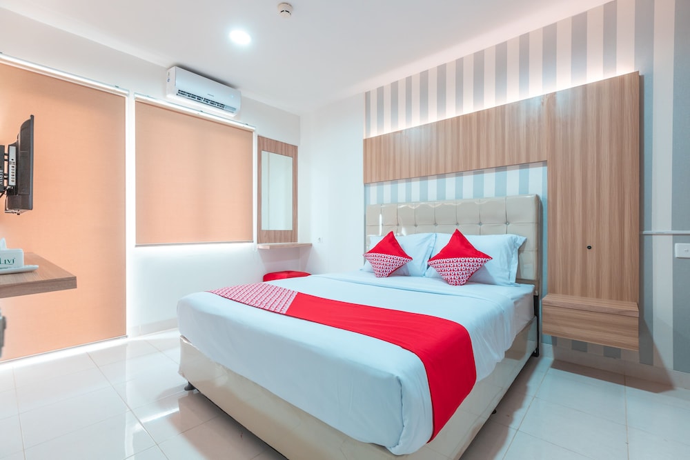 OYO 1948 Apartement Sentul Tower 8/19