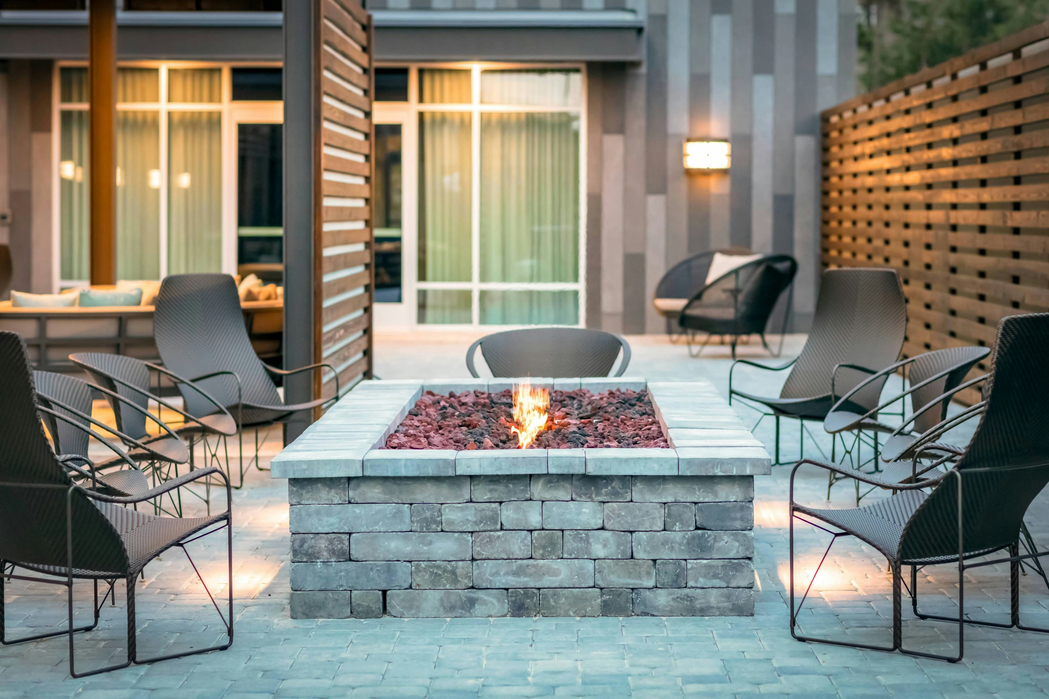 Courtyard By Marriott Savannah Airport 15/25