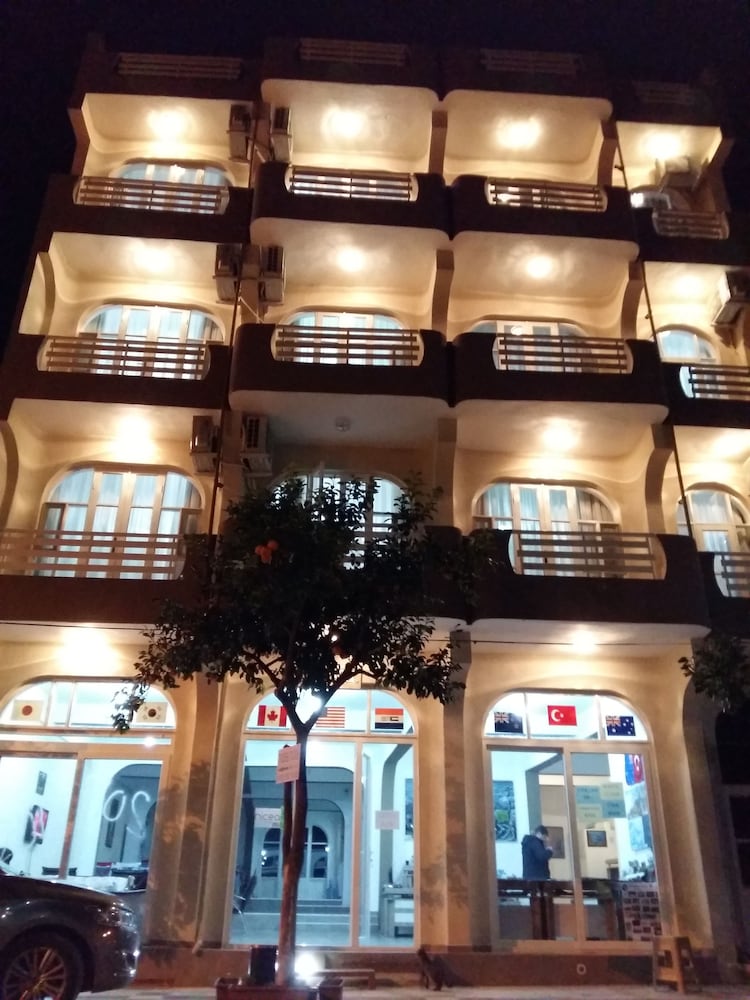 Nicea Hotel 4/60