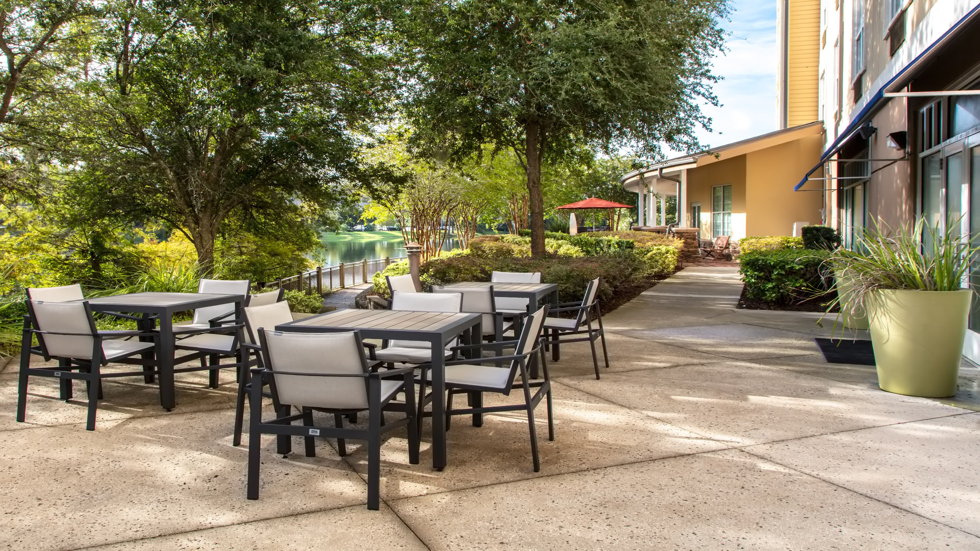 Hotel Indigo Jacksonville Deerwood Park 47/77
