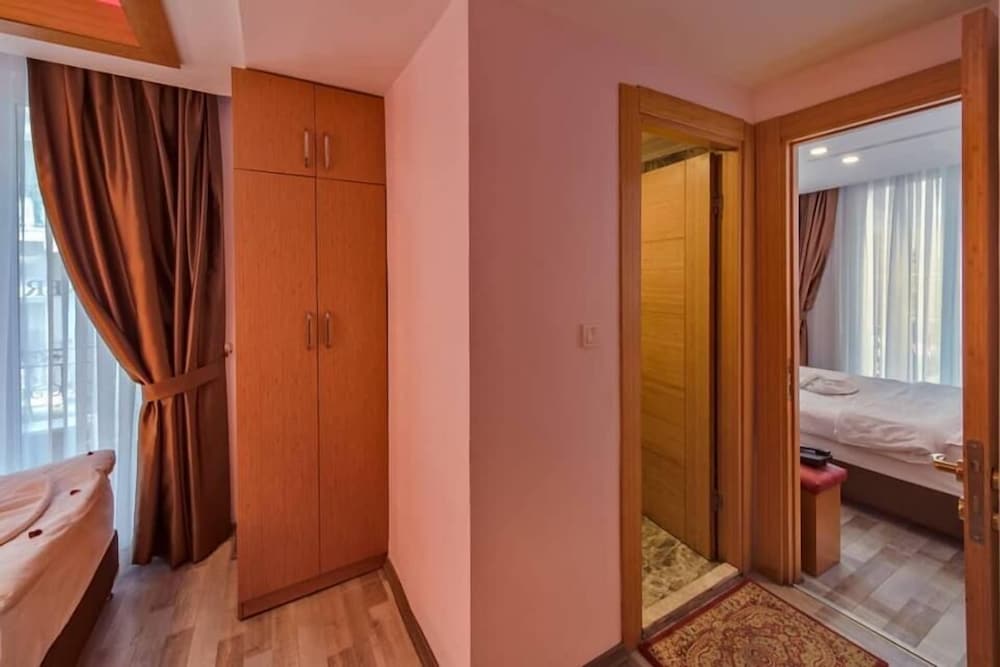 Gulhane Corner Hotel 15/24