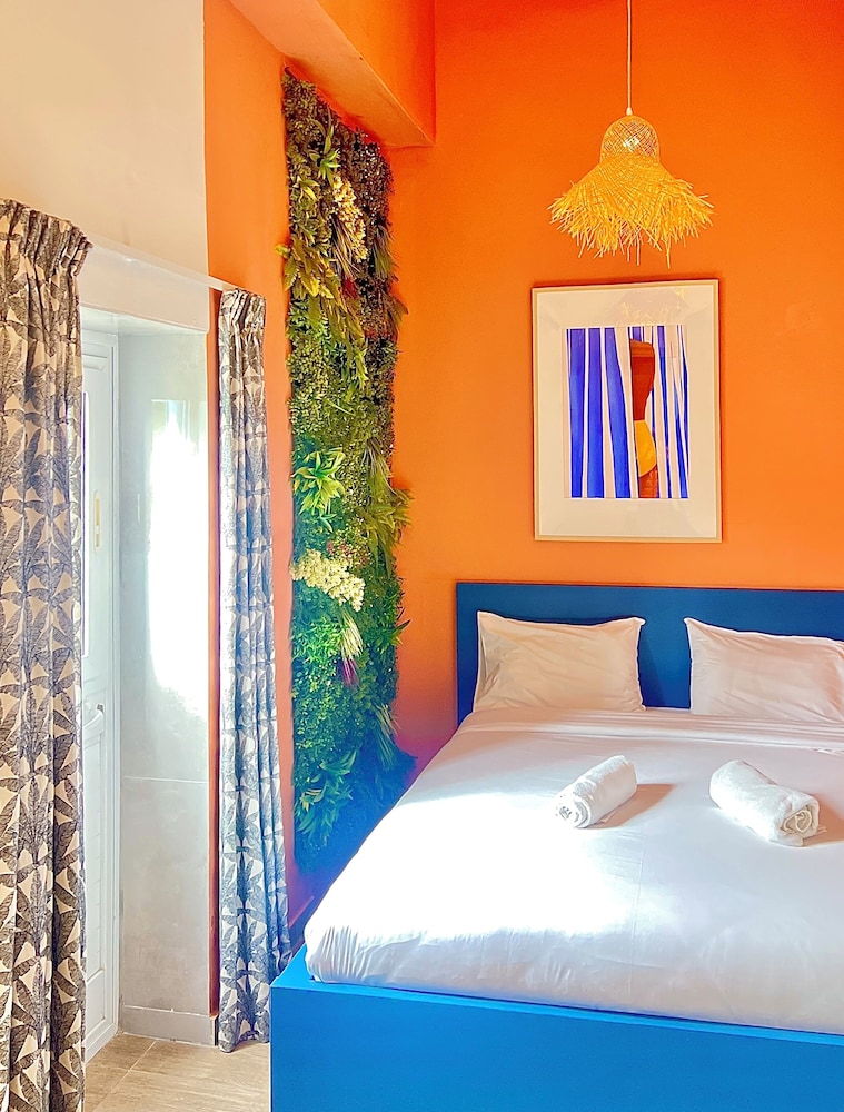 Inhawi Hostel 11/50
