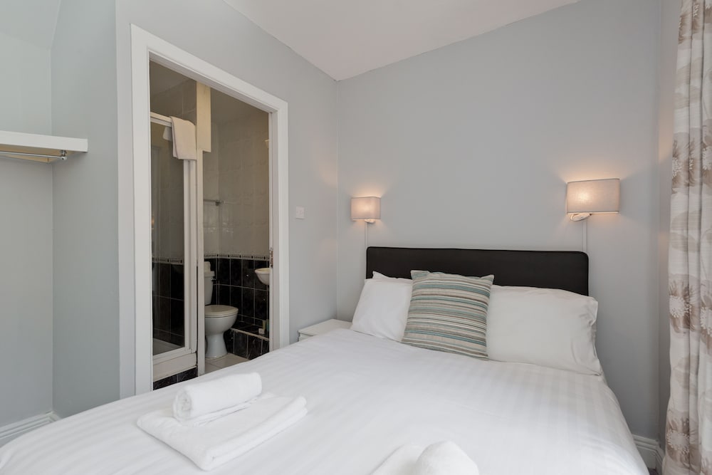 Riverhouse Hotel 17/50