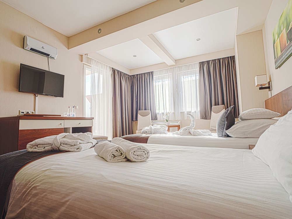 Holiday Beach Budapest Wellness 16/72