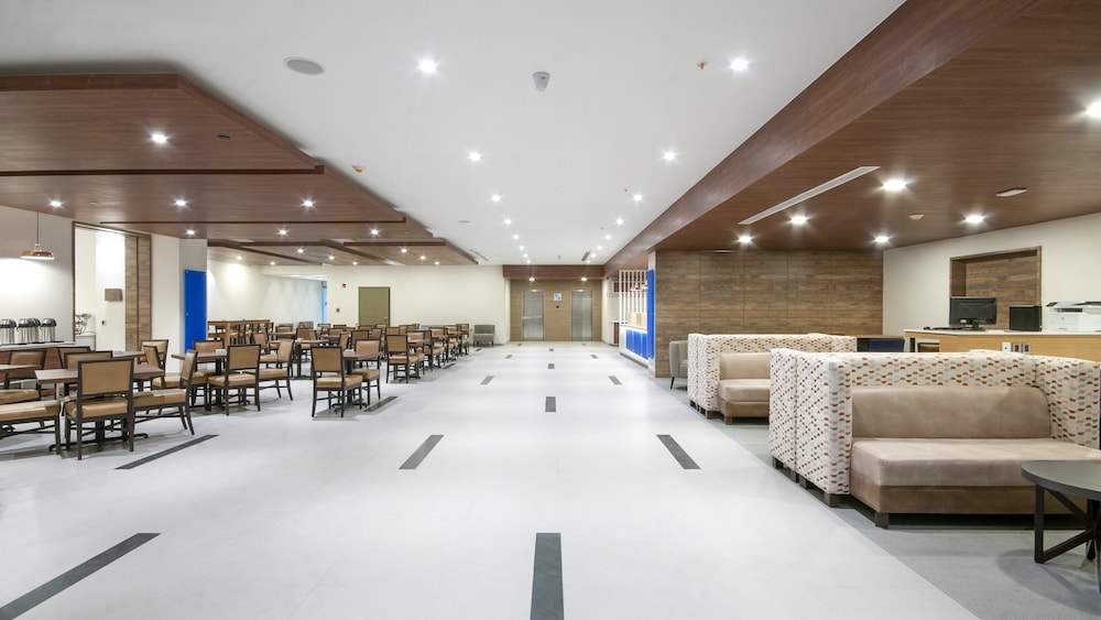 Holiday Inn Express Mexico Basilica 36/52