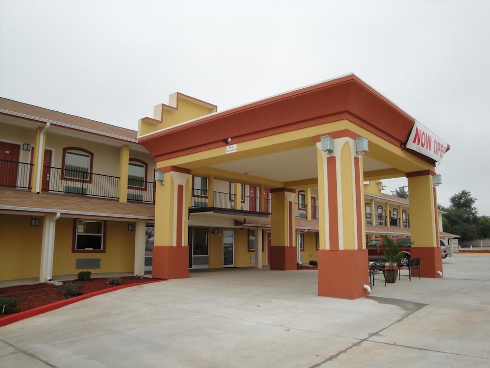 Sands Inn And Kitchen Suites 2/51