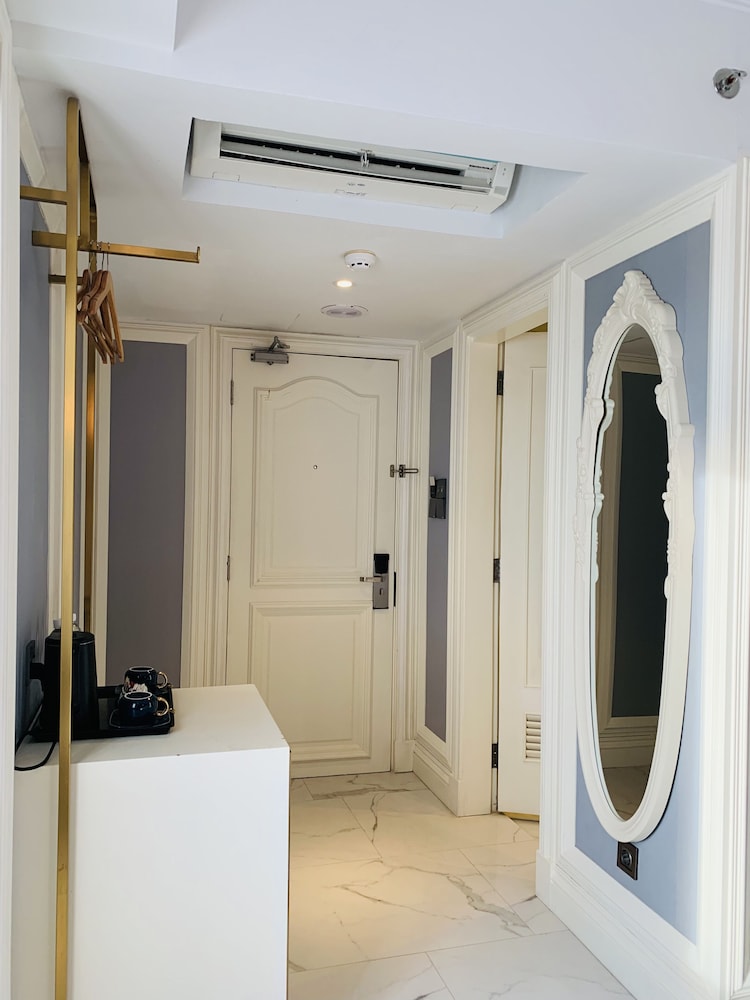 Grand Eska Hotel & Suites 18/38
