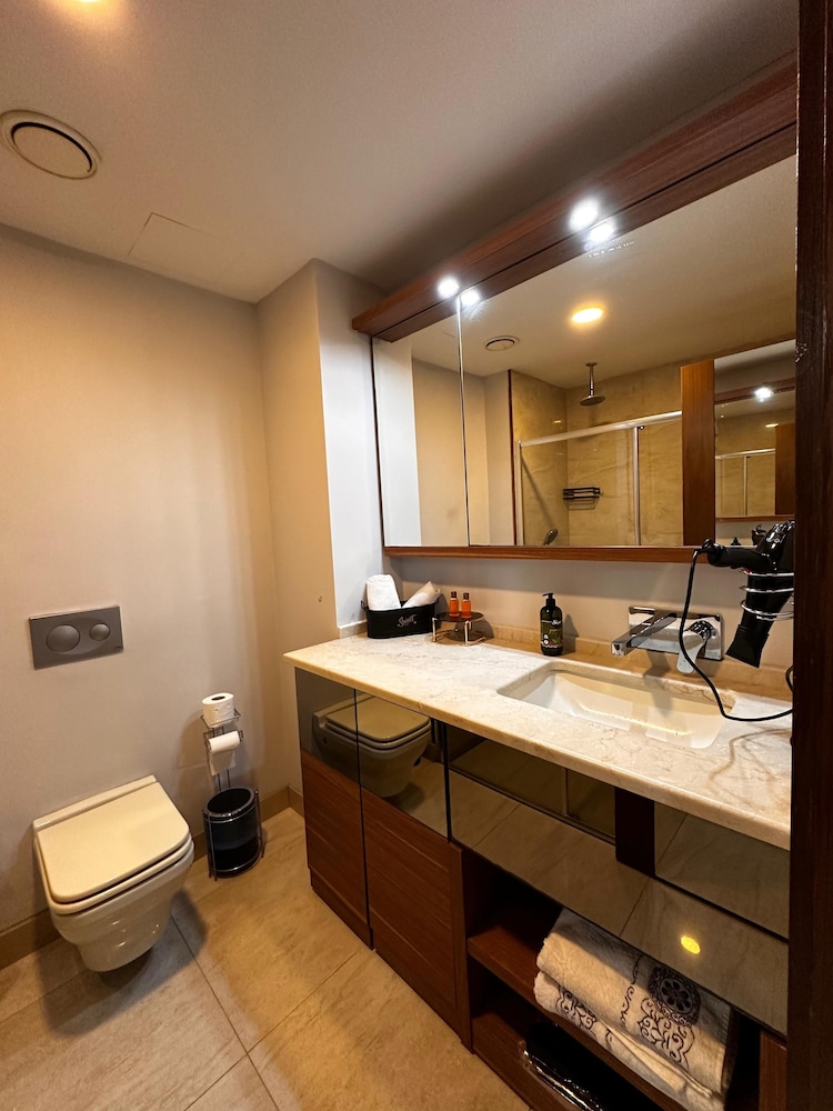 Sabiha Gokcen Hotel Istanbul Houses 49/50