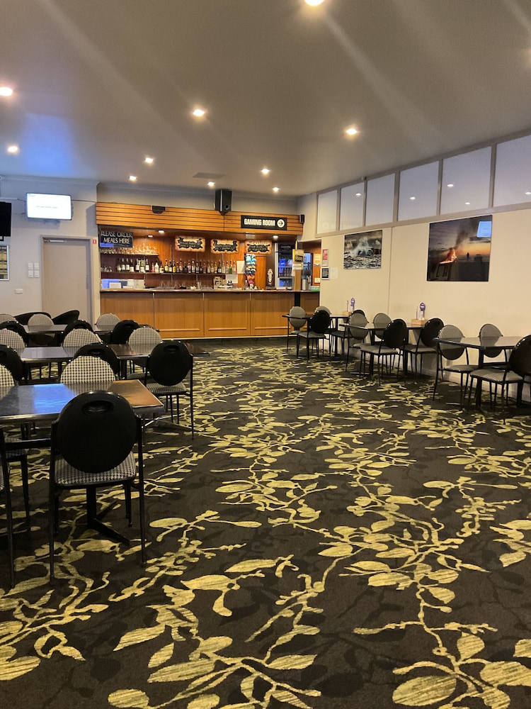 Heemskirk Motor Hotel 39/48