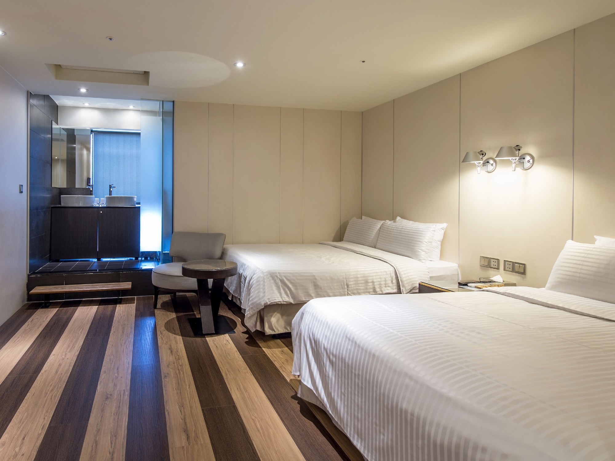 FAMILY SUITE, HIGH FLOOR