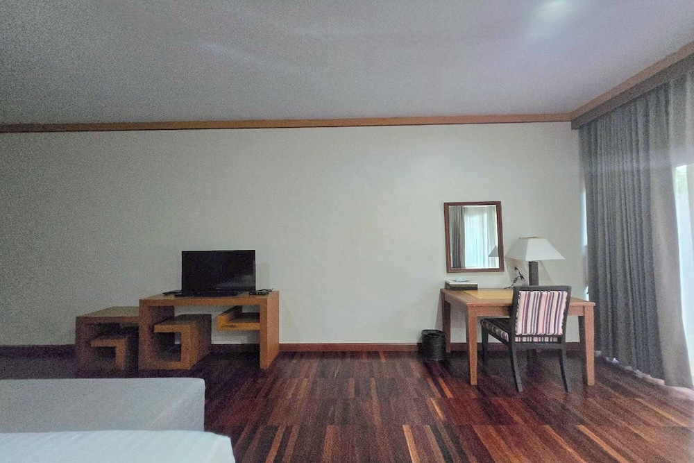 Taman Spa Resort 61/70