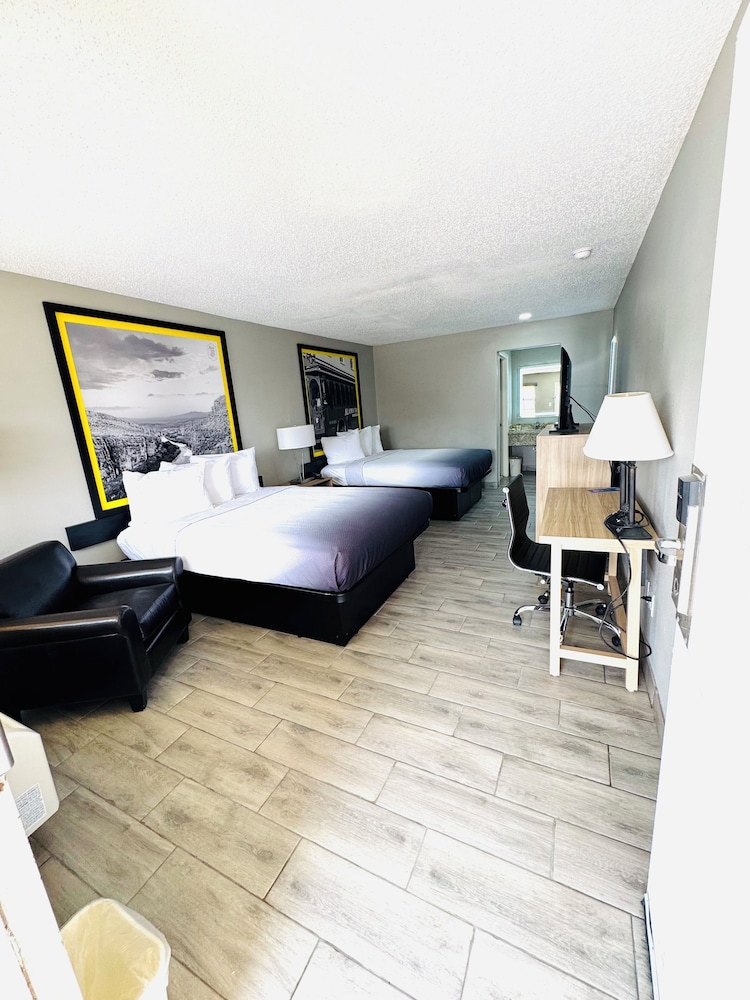 Super 8 by Wyndham Corpus Christi photo5