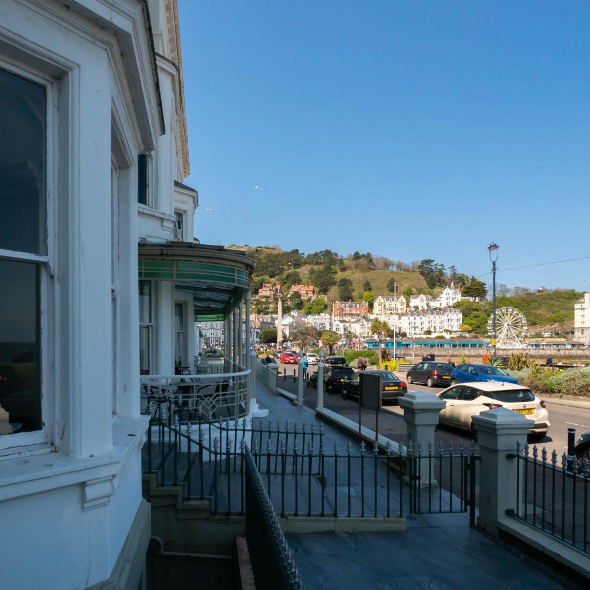 Esplanade Hotel Llandudno 50/53