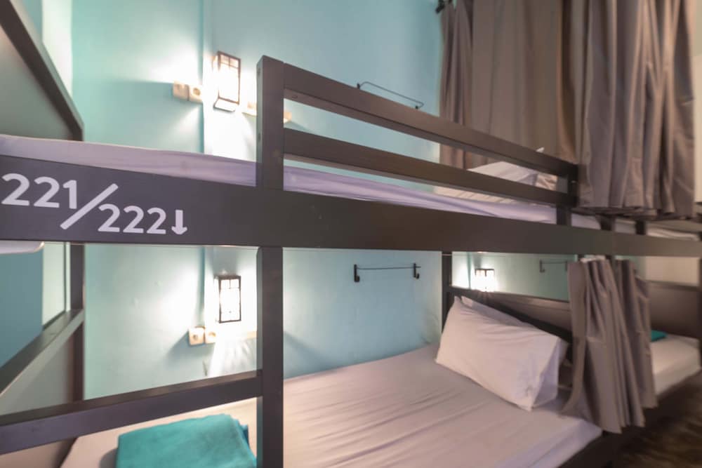 Wonderloft Hostel 11/63