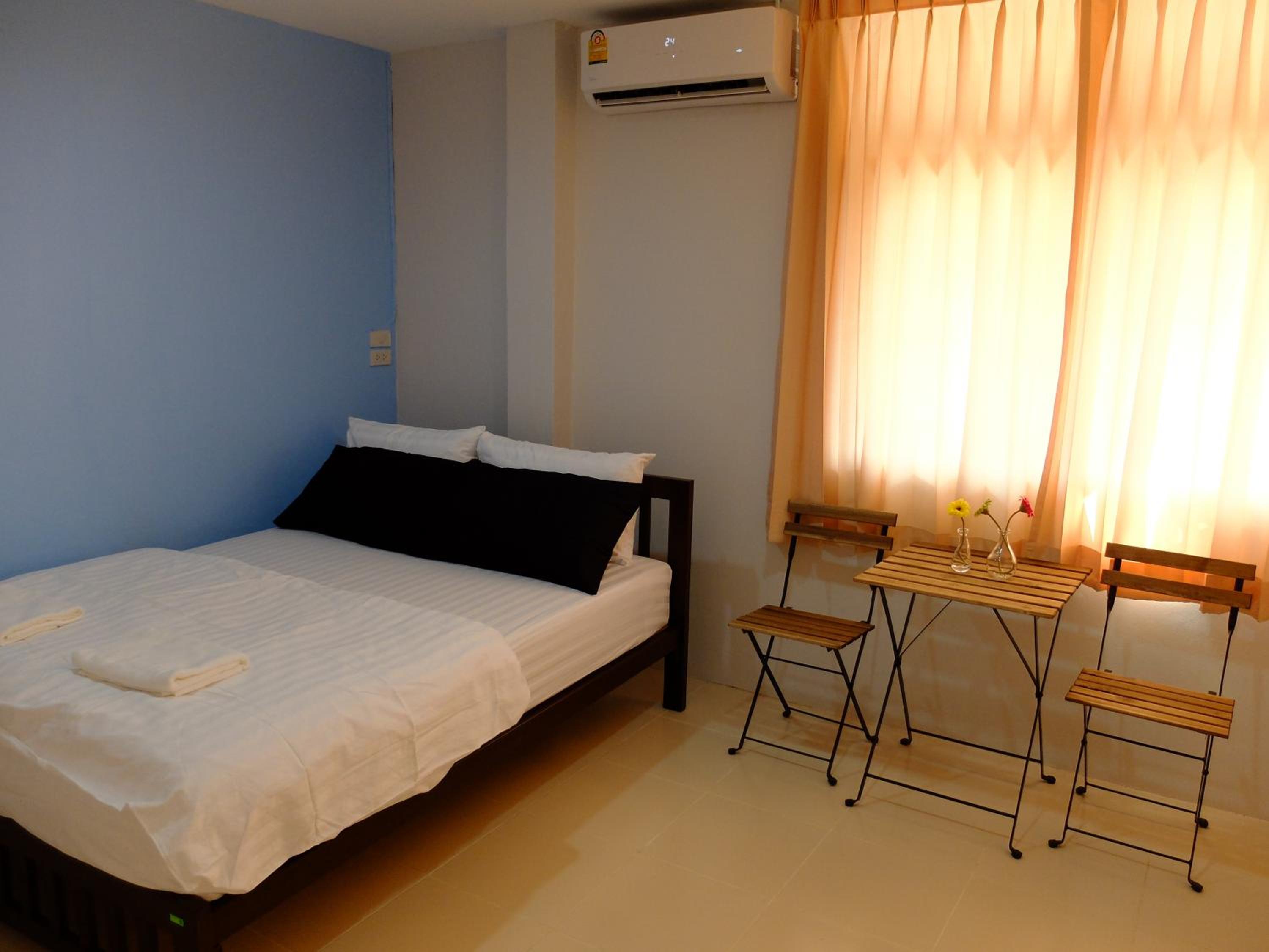 Room, Double Bed