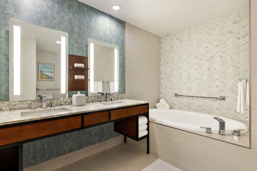 Hilton Garden Inn Carlsbad Beach 23/92