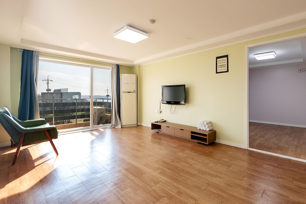 Jeju Tovice Condo Family 35/50