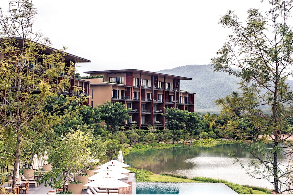 Atta Lakeside Resort Suite 7/81