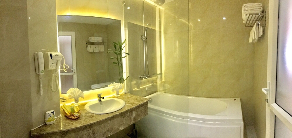 Hoang Yen 1 Hotel 17/75