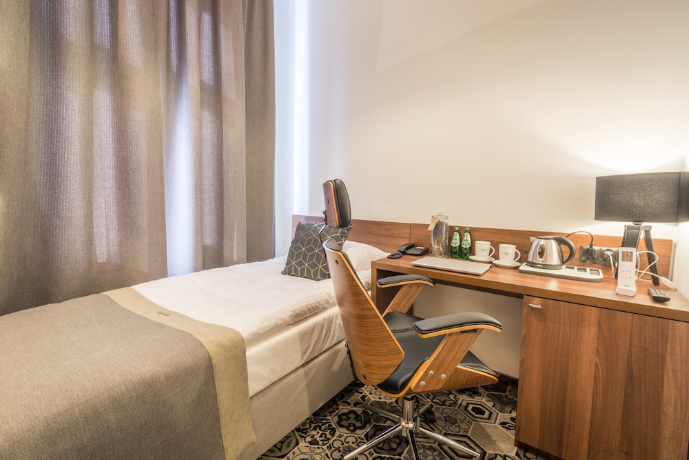 Hotel Lavender 52/67