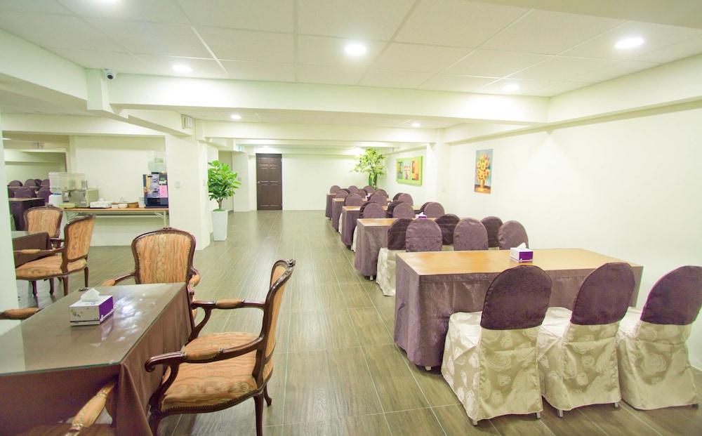 Truefriend Inn 21/29