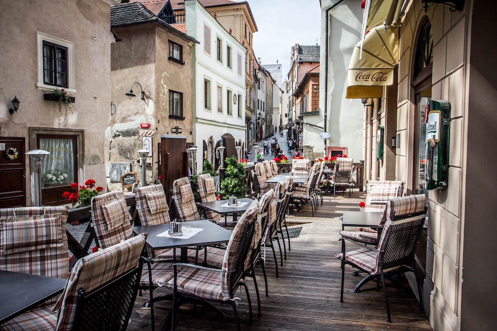 Hotel Dvorak 36/50