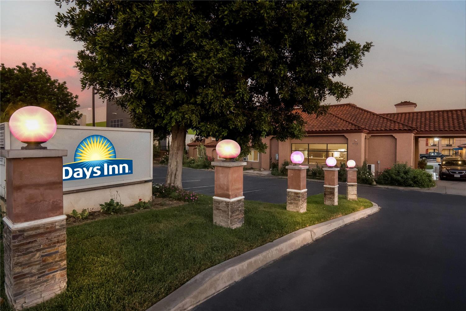 Days Inn by Wyndham Fontana / Rialto 29/34