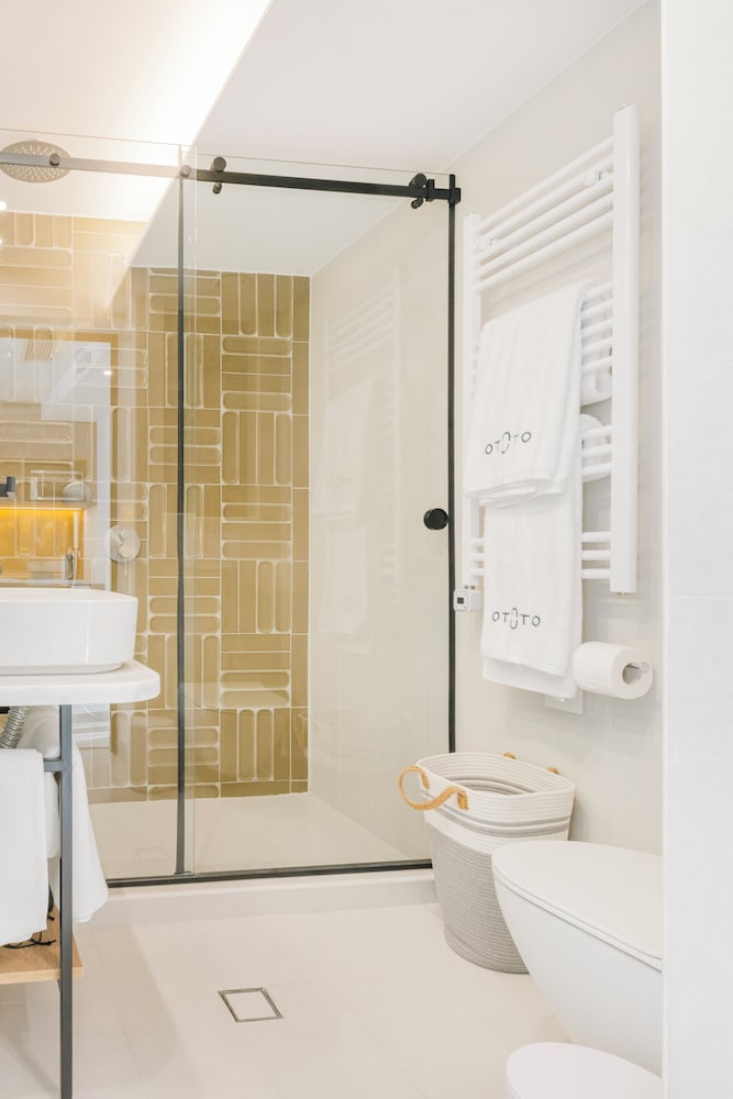 Ototo Luxury Living 48/50