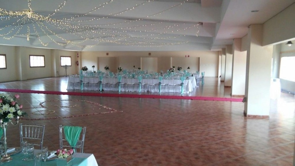 Batter Boys Boutique Hotel 20/50