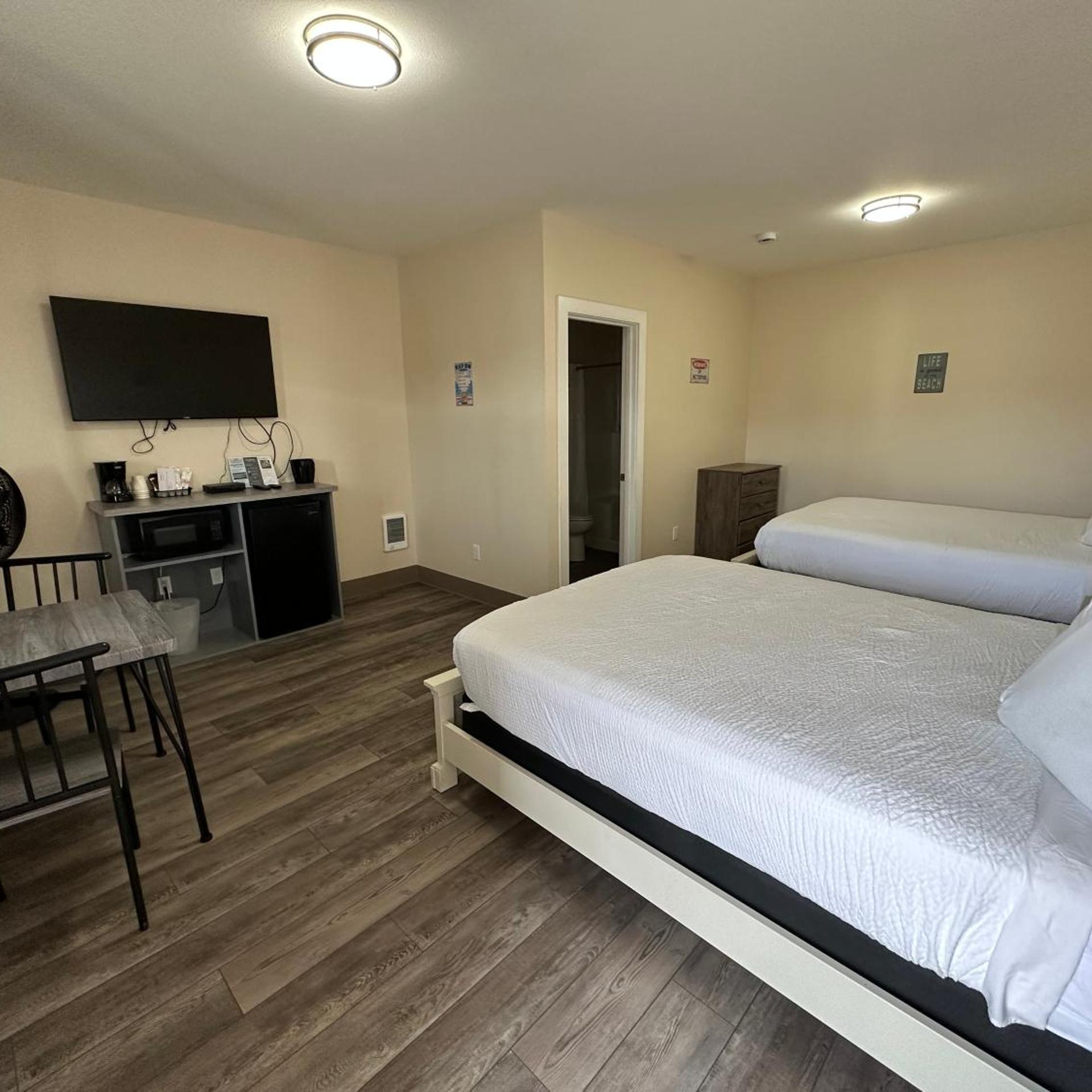 Coastal Inn & Suites 10/50