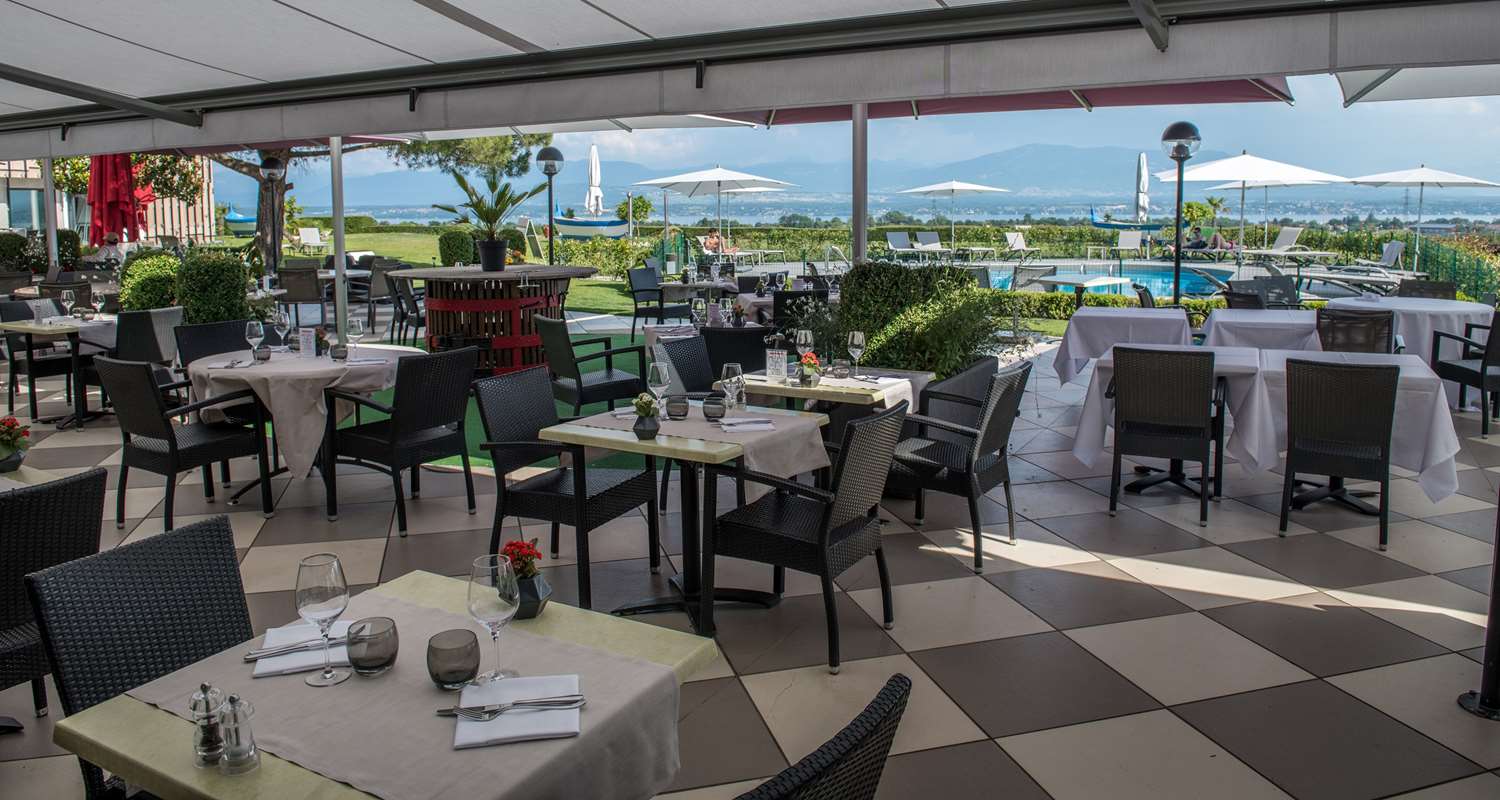 Everness Hotel and Resort 42/71