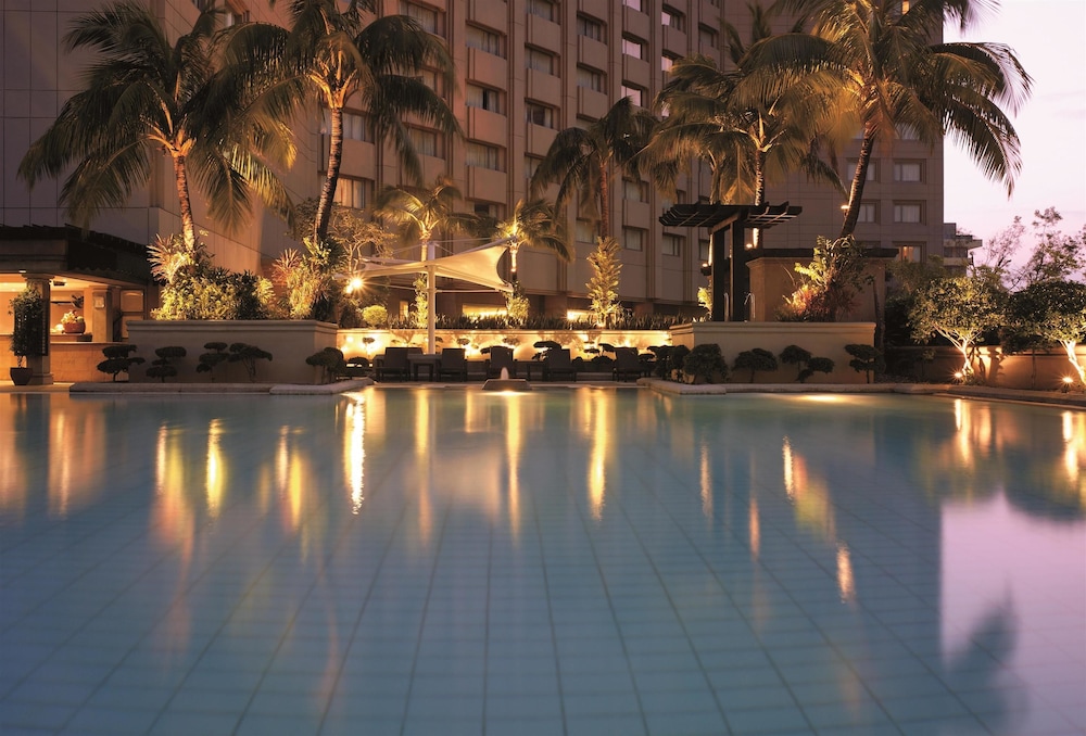 Makati Shangri-La 43/50