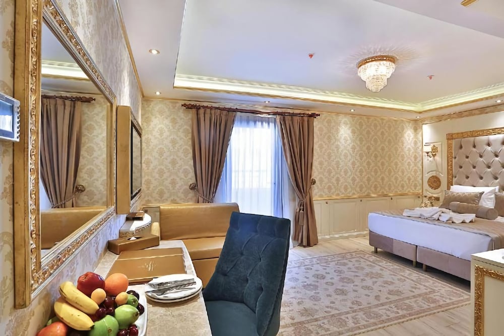 HOTEL EMIRHAN PALACE 27/67