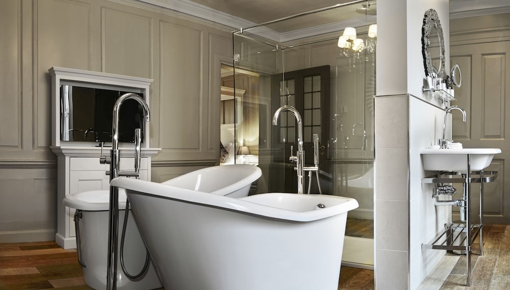 Vanbrugh House Hotel 46/47
