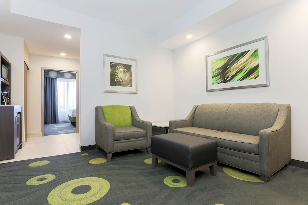 HILTON GARDEN INN ARDMORE 23/48