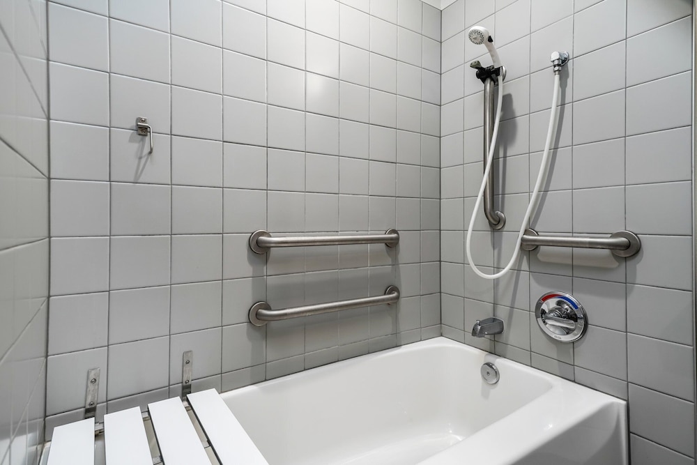 Baymont by Wyndham Ocala Suites 57/60