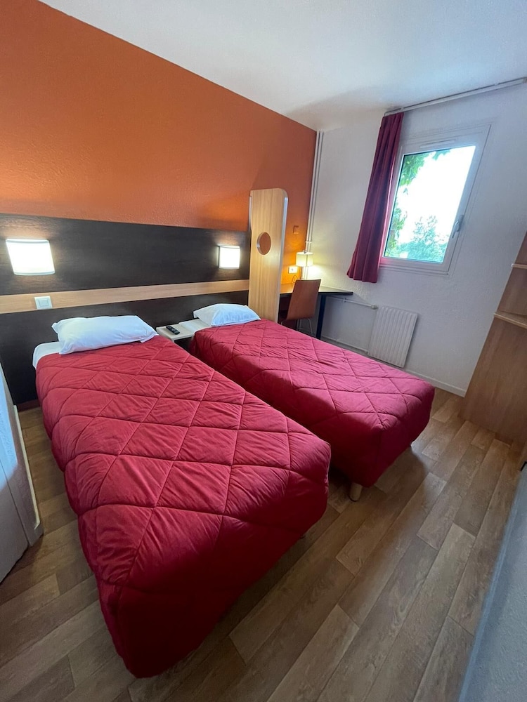 Standard, Twin Beds