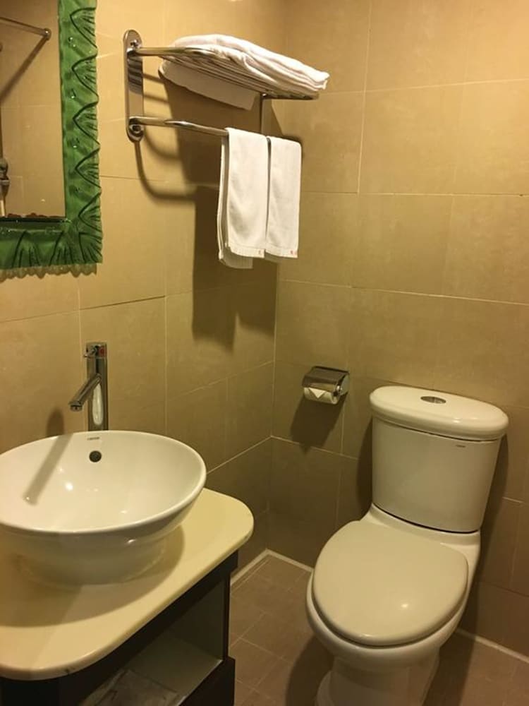 Eastern Beauty Hotel 23/26