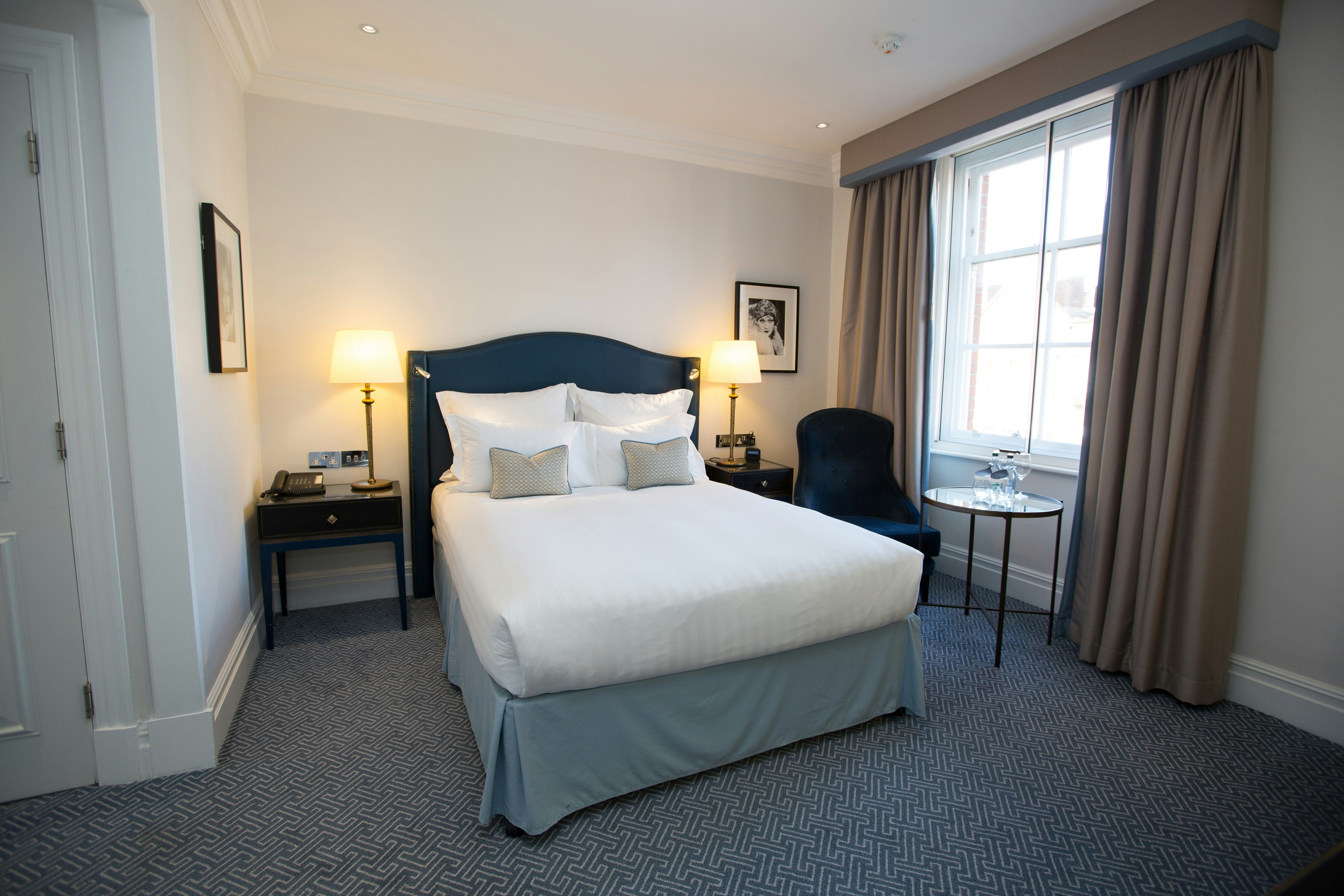 Deluxe, Queen bed