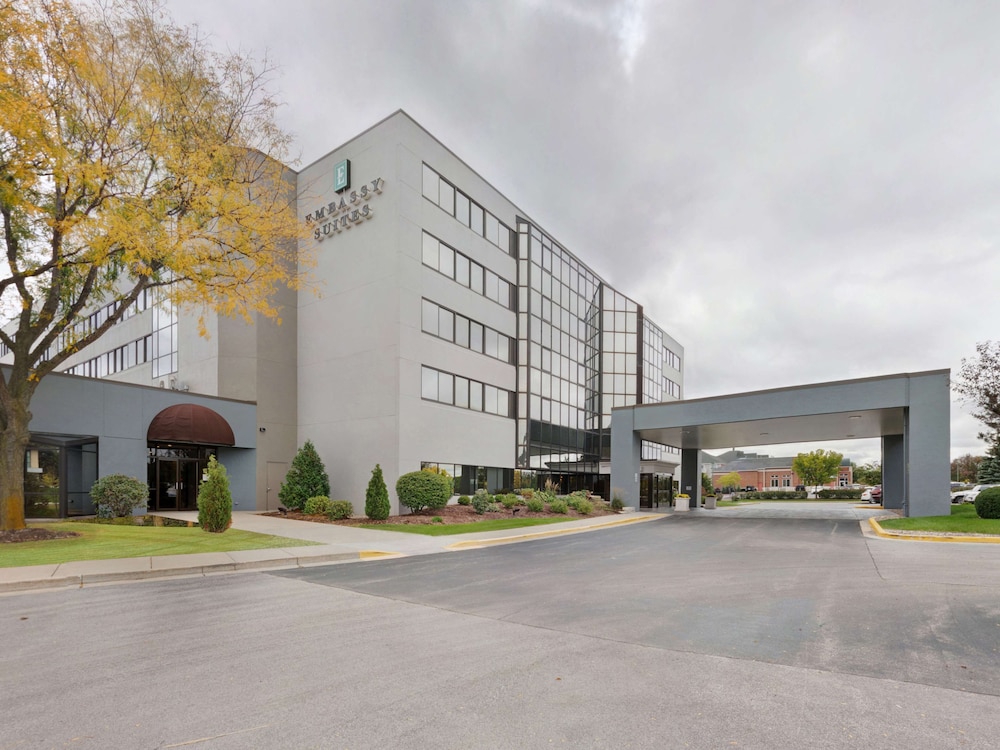 Embassy Suites By Hilton Milwaukee Brookfield in BROOKFIELD - WI