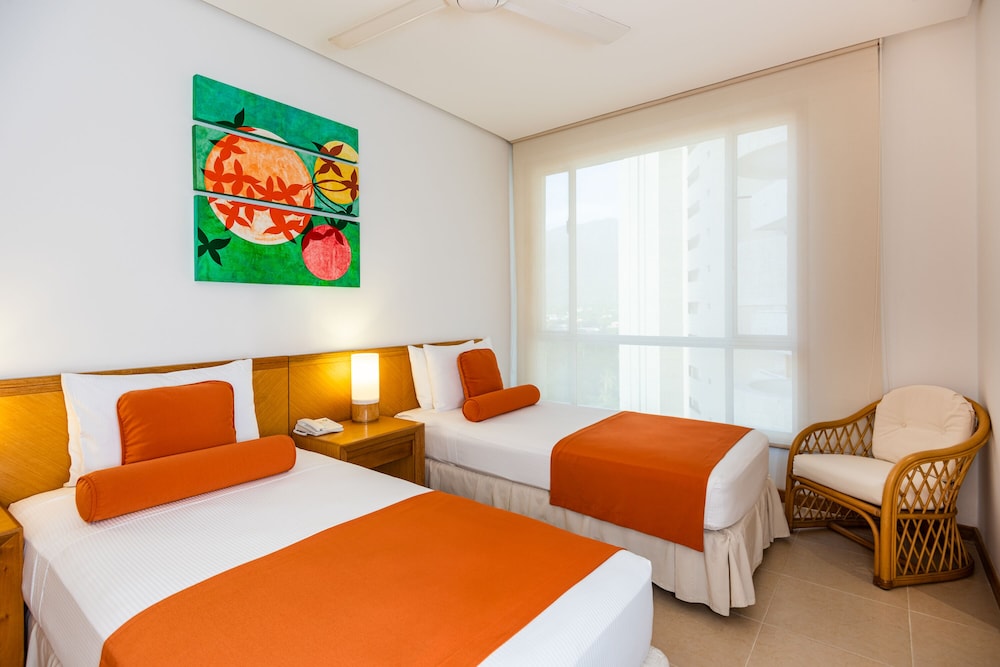 2 BEDROOMS, SUITE