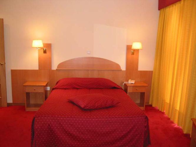 Room, Single