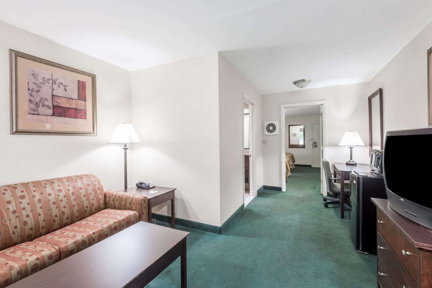 Ramada by Wyndham Groton 38/58