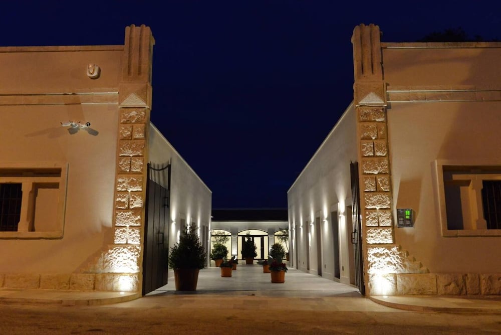 DOMUS ANTIQUA RESIDENCE 9/61